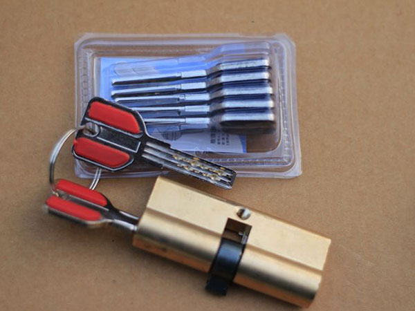 云岩24小时上门开锁公司