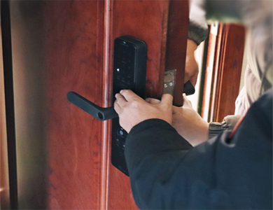 云岩24小时上门开锁公司